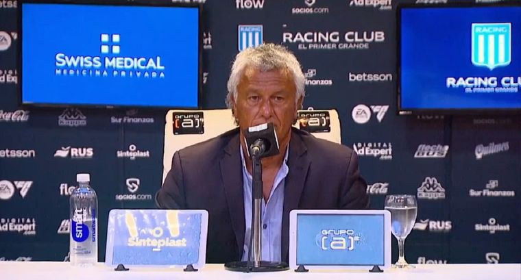 El DT no ocultó su enojo ante los micrófonos.