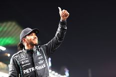 El británico aún no confirma su presencia en la temporada 2022. Foto: @MercedesAMGF1