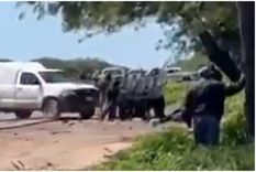 Tres efectivos debieron ser trasladados al Hospital de Alta Complejidad de la ciudad de Formosa. Foto: Captura de video Tres efectivos debieron ser trasladados al Hospital de Alta Complejidad de la ciudad de Formosa. Foto: Captura de video