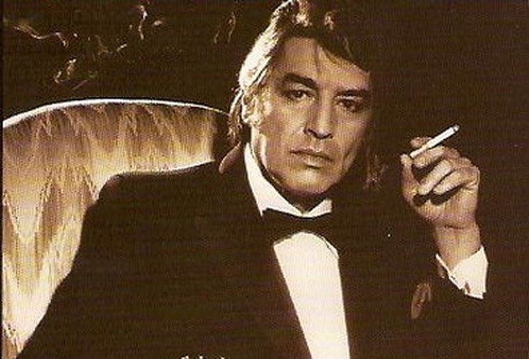 El tabaco dañó los pulmones de Sandro.