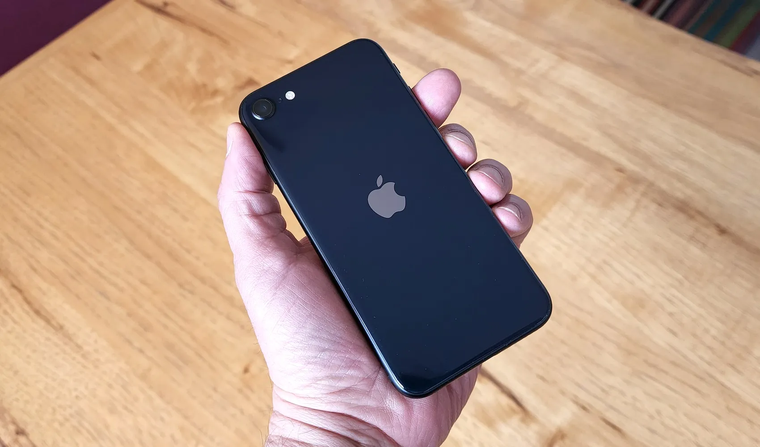 La única cámara del SE de Apple lo ubican entre los peores de 2025. La única cámara del SE de Apple lo ubican entre los peores de 2025.