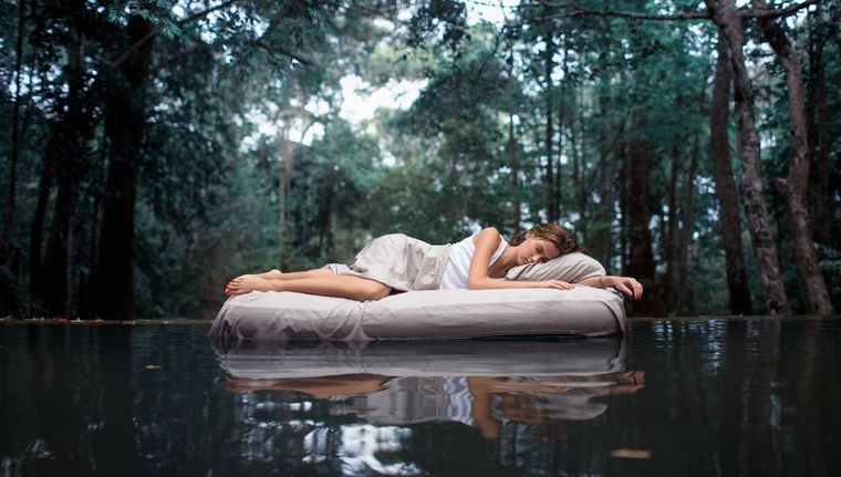 Hay diferentes interpretaciones de lo que significa soñar con agua (Shutterstock).