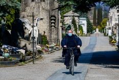 Tuvieron que cerrar el cementerio de Bérgamo para proteger a las personas mayores.
