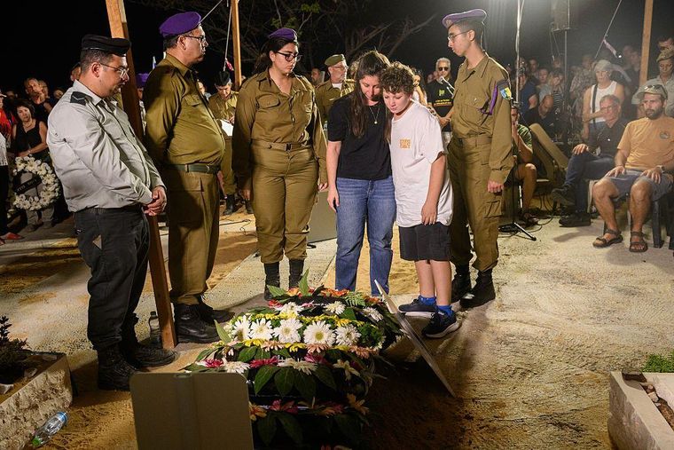 La familia de rehenes como Tal Haimi, cuyo cadáver estaba en manos de Hamás, pudo por fin enterrarlo después de que el acuerdo de alto el fuego facilitara el intercambio de fallecidos.