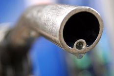 tras los aumentos, cayo un 30 % la venta de combustibles