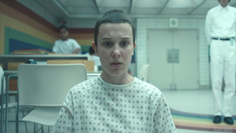 Millie Bobby Brown cuya reacción desató la teoría de la muerte de su personaje. / Netflix