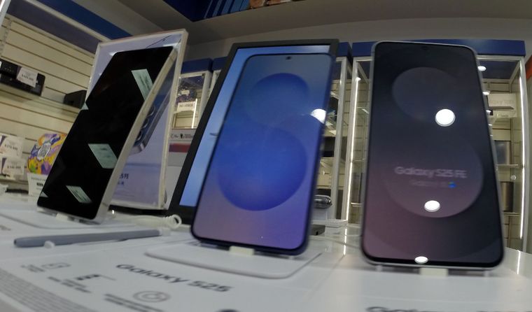 En cualquier tienda oficial de Samsung se puede realizar el plan canje.