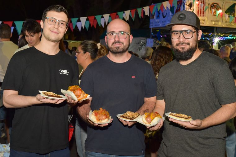 Renzo, Fabrizio, Emanuel. Renzo, Fabrizio, Emanuel.