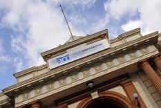 El imponente edificio de Aguas Mendocinas. Foto: Pachy Reynoso/MDZ