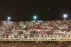 Los hinchas de Colo Colo llegaron en gran número a la Bombonera.