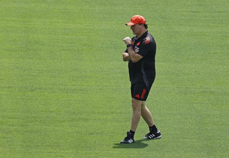 Néstor Lorenzo minimizó el calor de Barranquilla. Foto: EFE