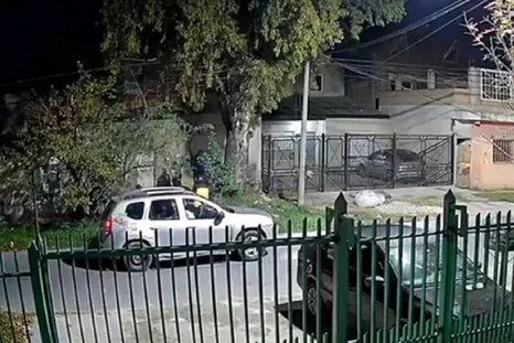 El momento en el que la víctima es baleada Foto: Captura de video