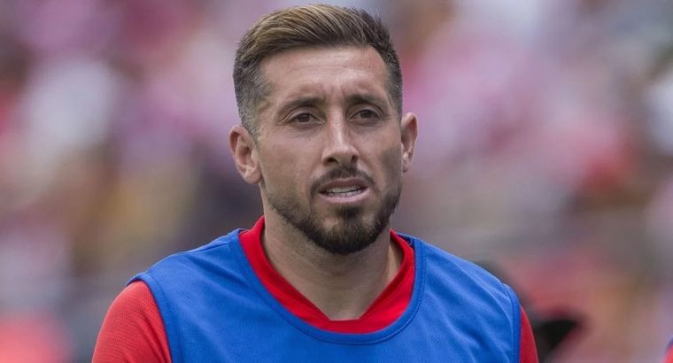 Héctor Herrera vive un duro momento personal.