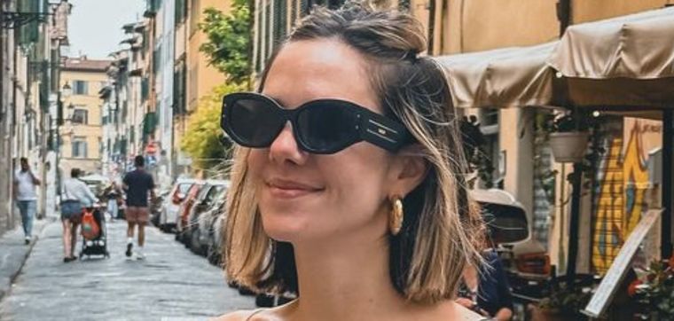 La actriz se encuentra de vacaciones en Italia Foto: @julietanaircalvo