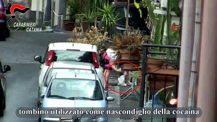 Distribución de drogas en Sicilia, según Carabineros de Italia. Foto: Carabinieri.