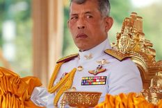 Maha Vajiralongkorn es posiblemente el rey más cuestionado del mundo. Foto: : https://images.ecestaticos.com/K-Zrvn95zo192kI5uLOhINuqnEw=/272x0:2266x1430/1440x810/filters:fill(white):format(jpg)/f.elconfidencial.com%2Foriginal%2F6b3%2Ffd2%2Fb2b%2F6b3fd2b2b816793a617558a30c94b04d.jpg