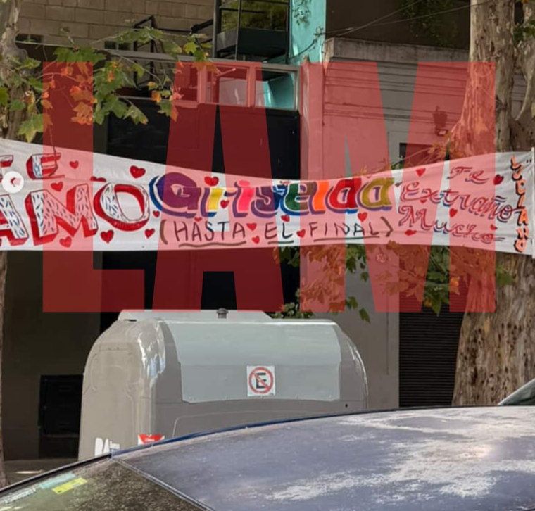 El pasacalle que Luciano Castro le dedicó a Griselda Siciliani. El pasacalle que Luciano Castro le dedicó a Griselda Siciliani.