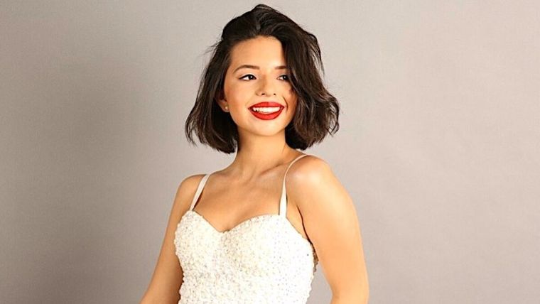 Ángela Aguilar no quiso chocarse con Gussy Lau en los Latin Grammy y aceleró el paso.