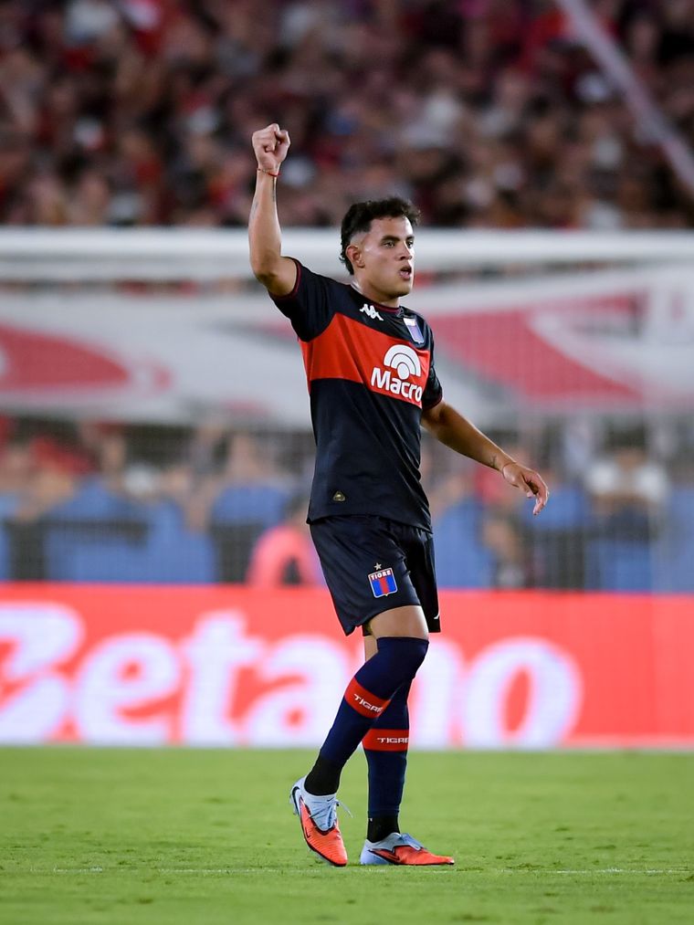 David Romero explicó el picante gesto que hizo contra los hinchas de River que se retiraron antes del final del partido.