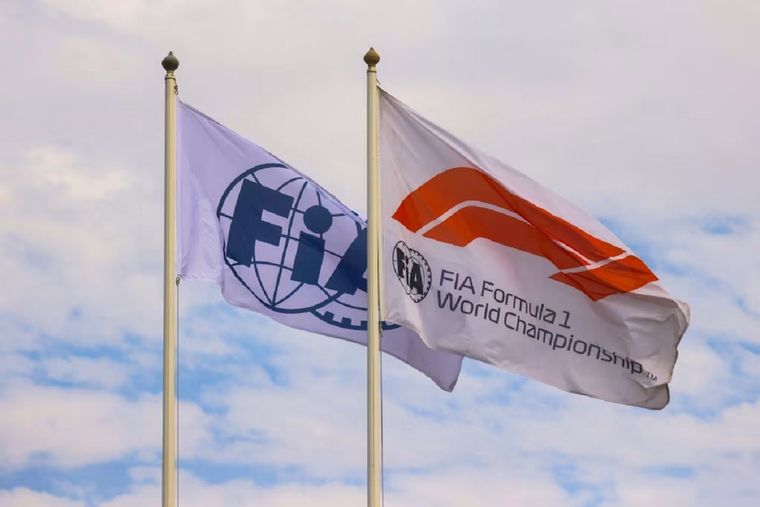 La FIA y la Fórmula 1 debaten el futuro de las unidades de potencia en medio de críticas por la complejidad de los motores actuales. La FIA y la Fórmula 1 debaten el futuro de las unidades de potencia en medio de críticas por la complejidad de los motores actuales.