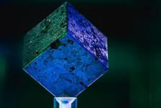 Este es uno de los 664 cubos de uranio del reactor nuclear que los alemanes intentaron construir durante la Segunda Guerra Mundial. Foto: JOHN T. CONSOLI/UNIVERSITY OF MARYLAND