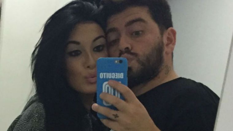 La pareja tiene dos hijos, Diego Matías e India Nicole, quienes son la prioridad del hijo del Diez en este momento. La pareja tiene dos hijos, Diego Matías e India Nicole, quienes son la prioridad del hijo del Diez en este momento.