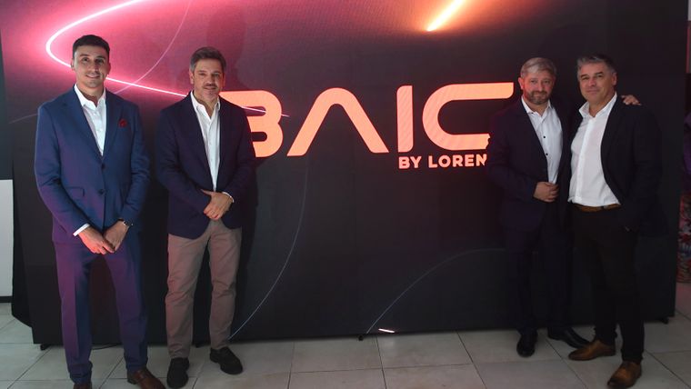 Juan Manuel Sales, Gerardo Lorenzo, Ezequiel Lorenzo y Leonardo Bech. Juan Manuel Sales, Gerardo Lorenzo, Ezequiel Lorenzo y Leonardo Bech.