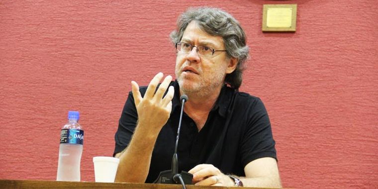 Ricardo Forster disertando en San Rafael Foto: Maggie Ojcius/ Mediamza.com