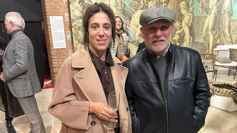 Nesrin Karavar junto a Jaime Correas. Nesrin Karavar junto a Jaime Correas.