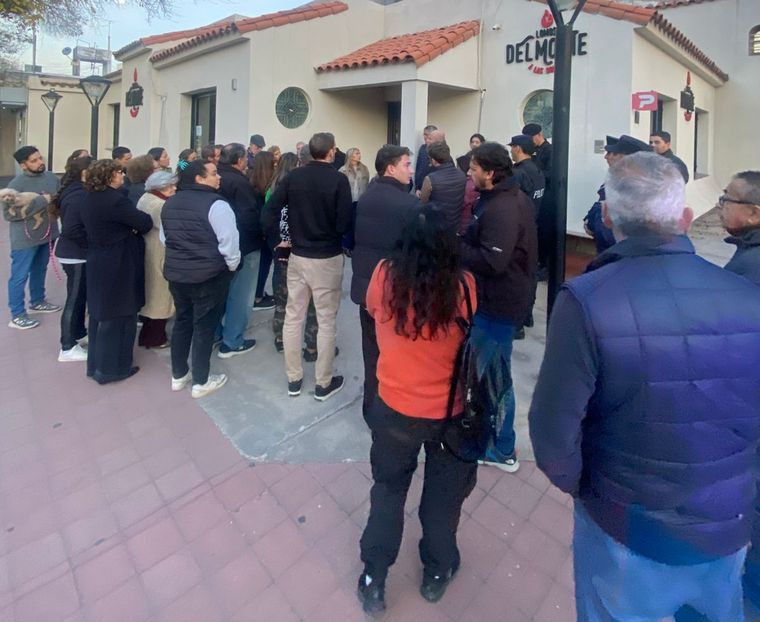 Los vecinos del barrio Bombal de Godoy Cruz se reunieron el 9 de junio con autoridades municipales y provinciales por la inseguridad.