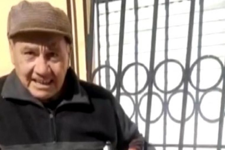 El violento episodio fue registrado por el inquilino.