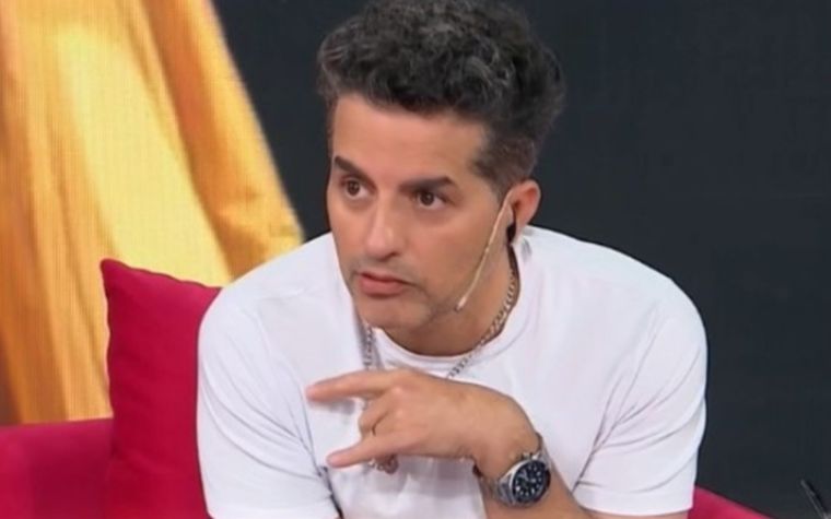 Ángel de Brito escuchó el drama de su angelita. Foto: Captura TV