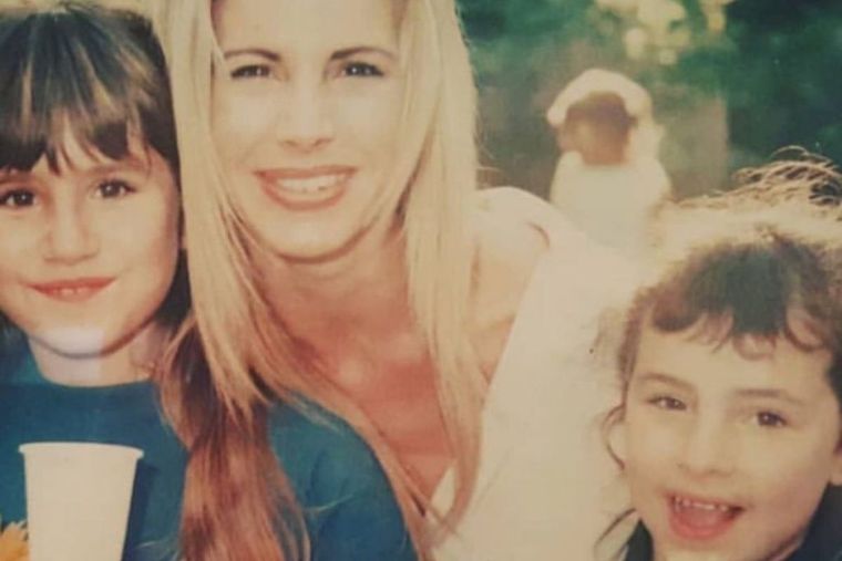 Mica y Cande Tinelli junto a Soledad Aquino Foto: Paparazzi