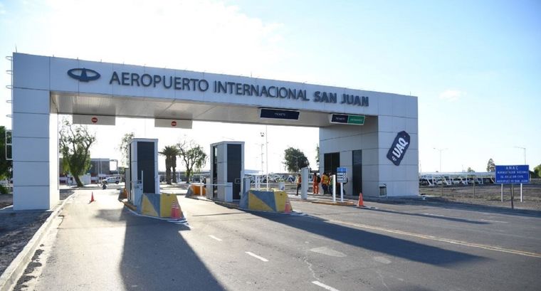 El Aeropuerto Internacional de San Juan se encuentra ubicado en la localidad de Las Chacritas. Foto: Telesoldiario.com