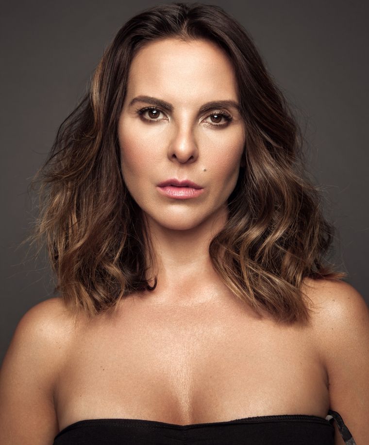 Kate del Castillo dejó de lado su melena castaña. Foto: Internet