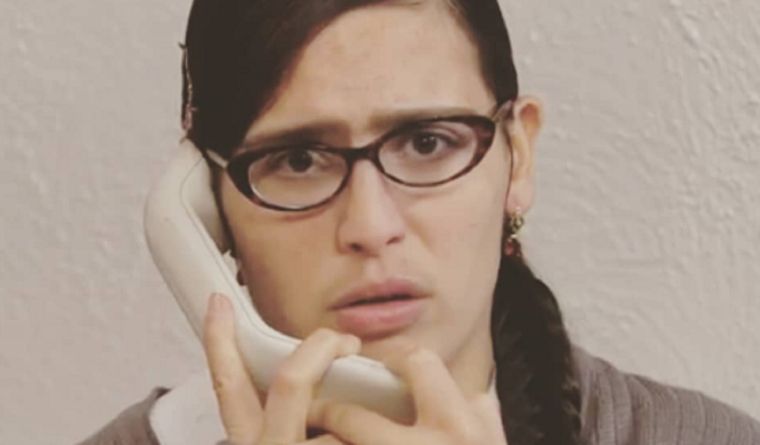 RATING. La fea más bella
