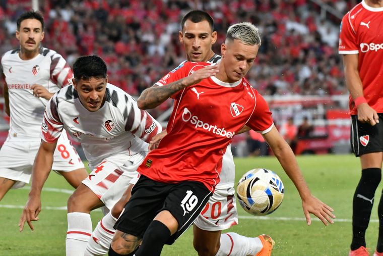 Independiente empató con Estudiantes en el Libertadores de América.