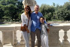 Días atrás Juliana Awada despejó los rumores de separación con Mauricio Macri publicando esta foto de la familia con dos corazones en la descripción. Foto: Instagram @juliana.awada