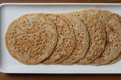 Pan de avena listo en pocos pasos y hecho en sartén Pan de avena listo en pocos pasos y hecho en sartén