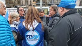 El Sindicato de Trabajadores Viales pidió el respaldo de legisladores y gobernadores para rechazar la disolución de la Dirección Nacional de Vialidad. El Sindicato de Trabajadores Viales pidió el respaldo de legisladores y gobernadores para rechazar la disolución de la Dirección Nacional de Vialidad.