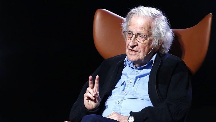 Noam Chomsky, el intelectual, lingüista y activista político que no murió Foto: EFE