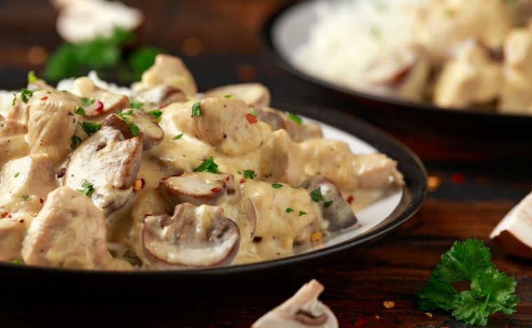 Pollo al champiñon Una receta simple y deliciosa en pocos pasos Foto: Shutterstock