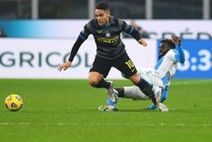 inter le gano un duro partido al napoli y es escolta del milan