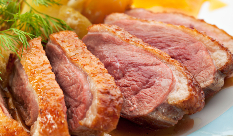 La pechuga de pato a la naranja es un plato popular en restaurantes de alta gama y hoteles de lujo en todo el mundo ¿lo sabías? Foto: Shutterstock