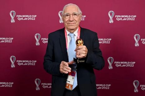 Enrique Macaya Márquez, fue reconocido por la FIFA durante la última Copa del Mundo en Qatar 2022. Enrique Macaya Márquez, fue reconocido por la FIFA durante la última Copa del Mundo en Qatar 2022.
