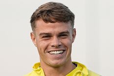 El mediocampista fue presentado en el club del cual es confeso hincha. Foto: Captura El mediocampista fue presentado en el club del cual es confeso hincha. Foto: Captura