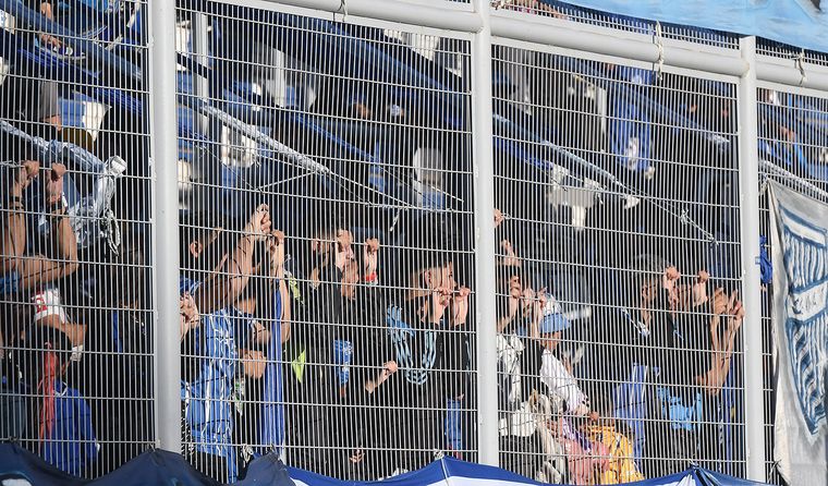 Tribuna Segura comenzará a cruzar datos con los registros de deudores alimentarios y los clubes mendocinos quedarán alcanzados por la nueva medida de control en los estadios.