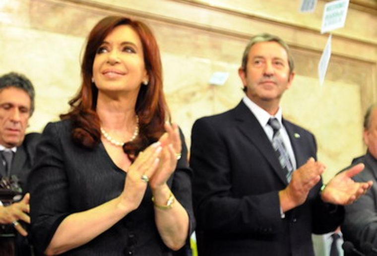 Julio Cobos junto a Cristina Kirchner en otros tiempos. Foto: NA.