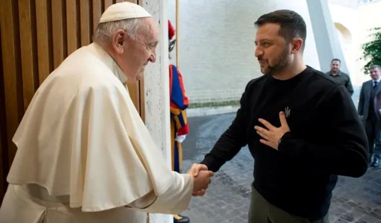 El papa y el ucraniano volverá a reunirse en el Vaticano. Foto: Efe.