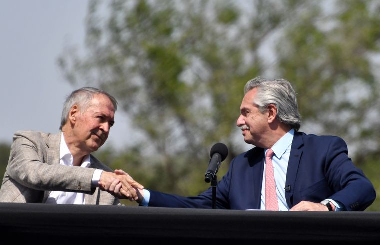 Alberto Fernández y Juan Schiaretti Foto: Télam